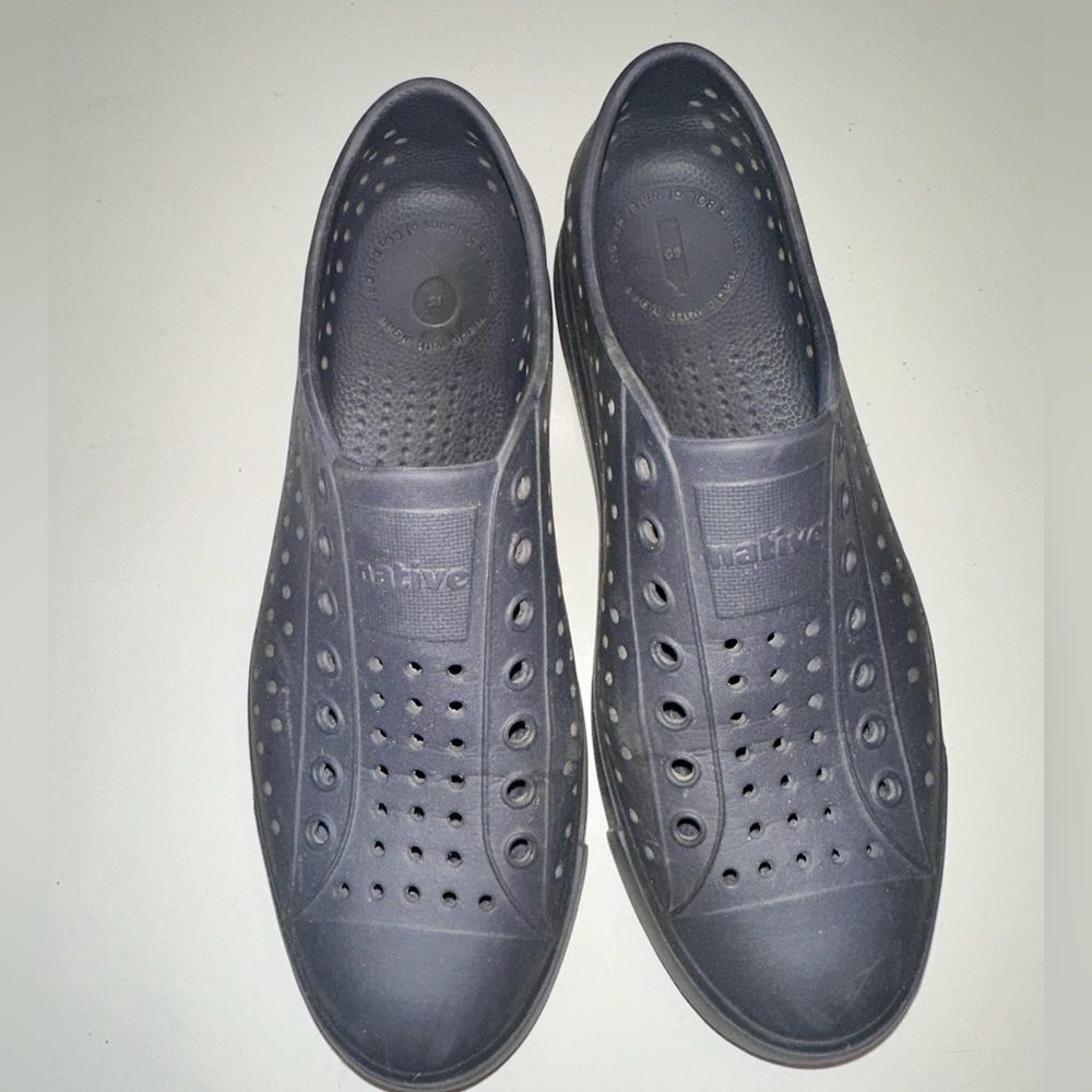 Native unisex Bloom Jefferson Slip-On Sneakers Shoes - Charcoal Womens Size 8